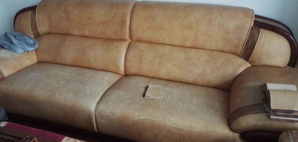 家庭沙发翻新前